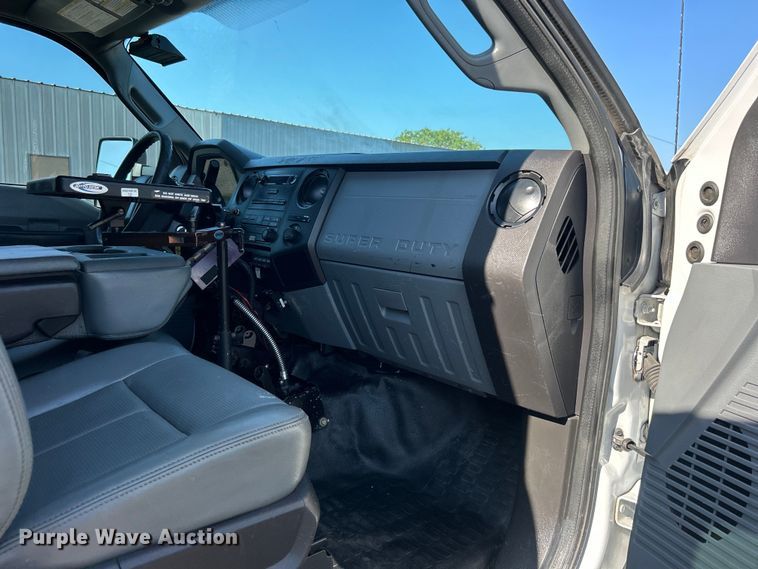 image for item EG0934 2012 Ford F550 Super Duty XL bucket truck