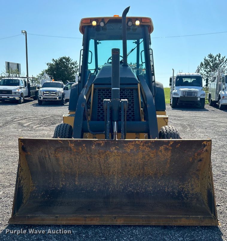 image for item EG0935 2010 John Deere 310J backhoe