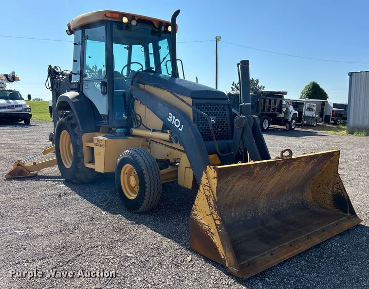 image for item EG0935 2010 John Deere 310J backhoe