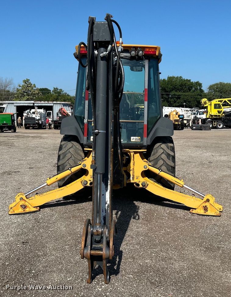 image for item EG0935 2010 John Deere 310J backhoe