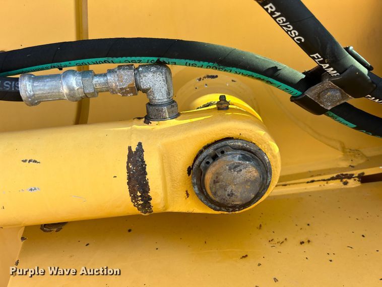 image for item EG0935 2010 John Deere 310J backhoe