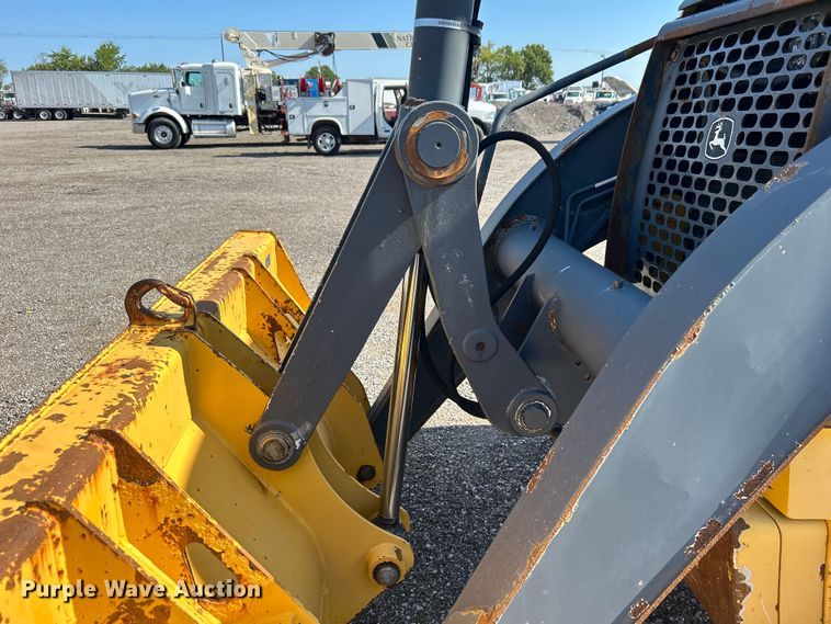 image for item EG0935 2010 John Deere 310J backhoe