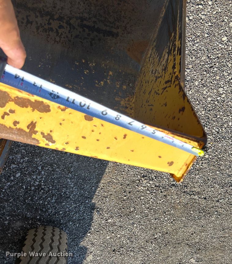 image for item EG0935 2010 John Deere 310J backhoe