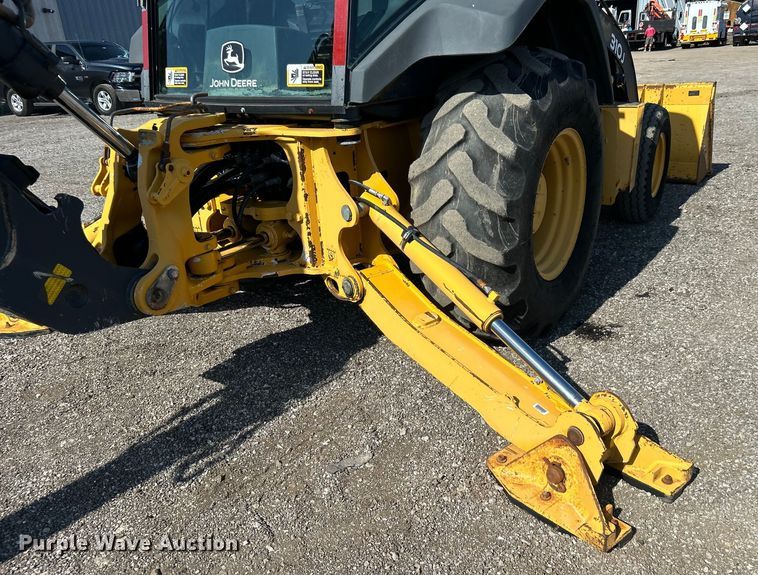 image for item EG0935 2010 John Deere 310J backhoe