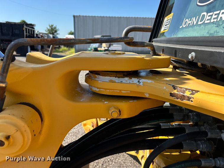 image for item EG0935 2010 John Deere 310J backhoe