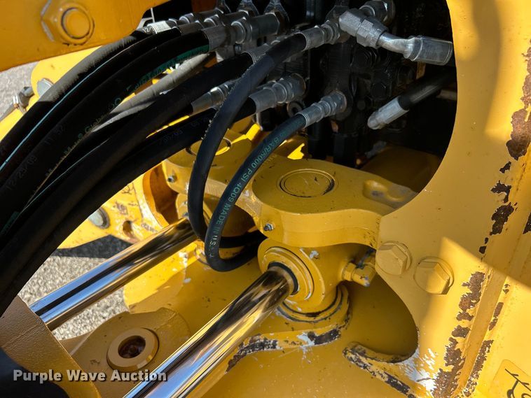 image for item EG0935 2010 John Deere 310J backhoe