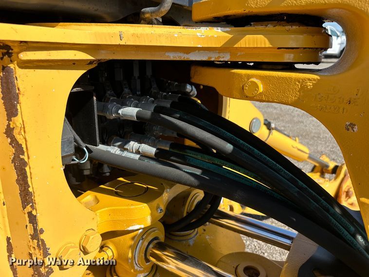 image for item EG0935 2010 John Deere 310J backhoe