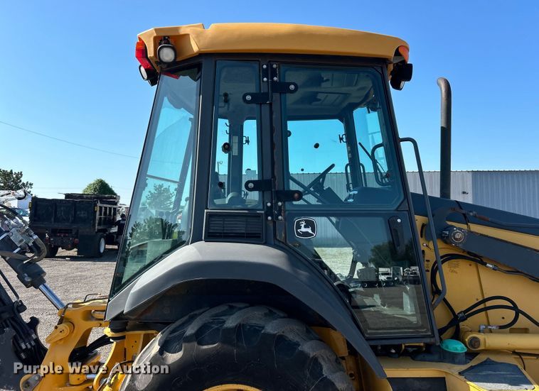 image for item EG0935 2010 John Deere 310J backhoe