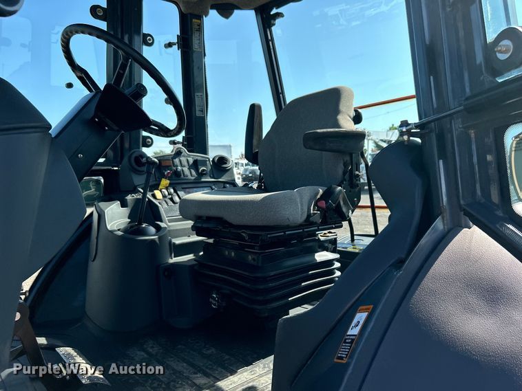 image for item EG0935 2010 John Deere 310J backhoe