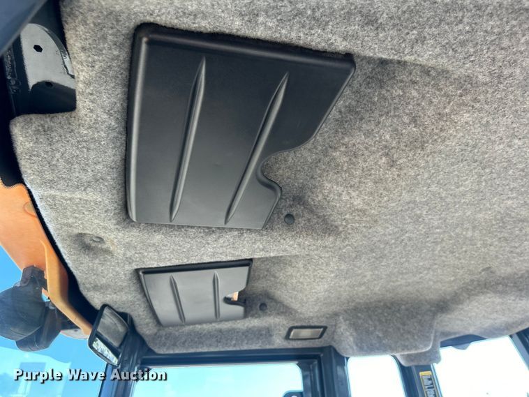 image for item EG0935 2010 John Deere 310J backhoe