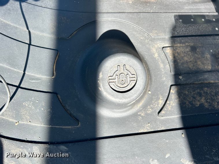 image for item EG0935 2010 John Deere 310J backhoe