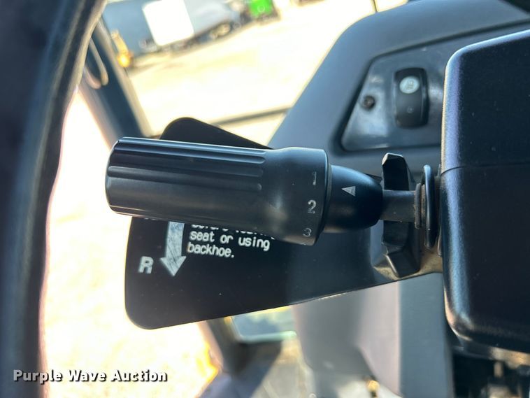 image for item EG0935 2010 John Deere 310J backhoe