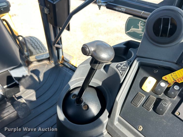 image for item EG0935 2010 John Deere 310J backhoe