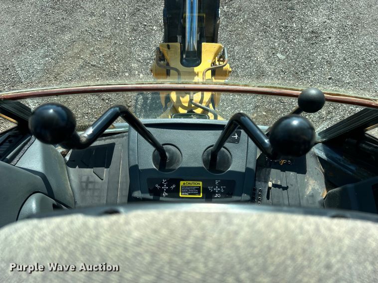 image for item EG0935 2010 John Deere 310J backhoe