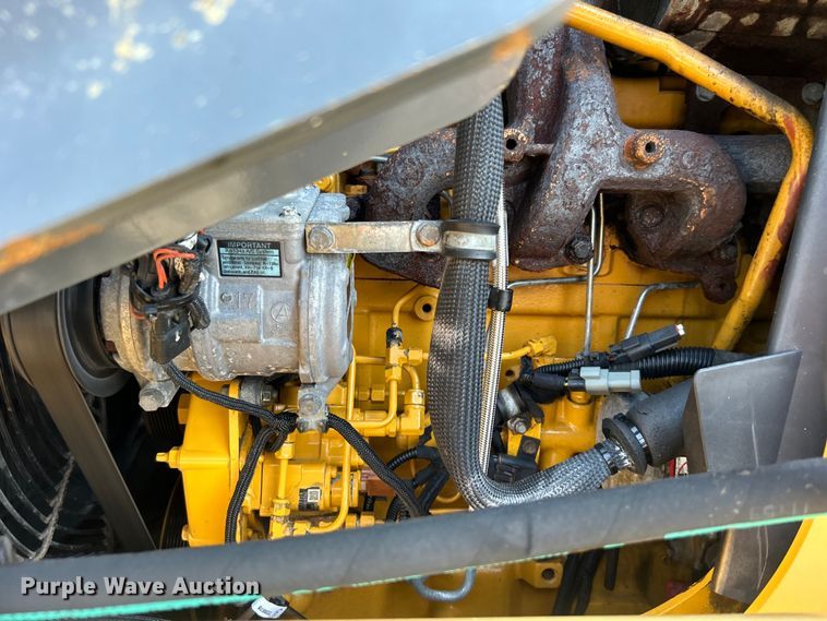 image for item EG0935 2010 John Deere 310J backhoe