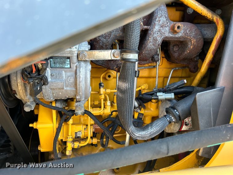 image for item EG0935 2010 John Deere 310J backhoe