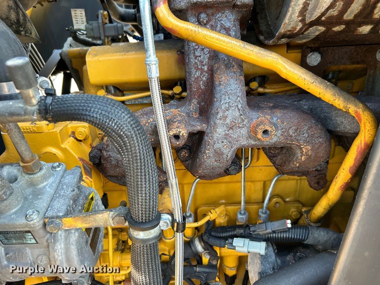 image for item EG0935 2010 John Deere 310J backhoe