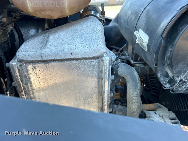 image for item EG0935 2010 John Deere 310J backhoe