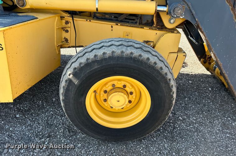 image for item EG0935 2010 John Deere 310J backhoe