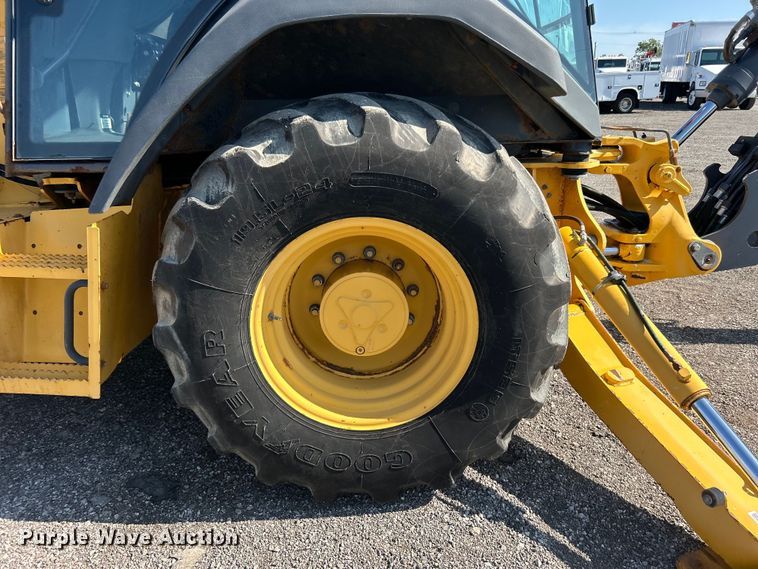 image for item EG0935 2010 John Deere 310J backhoe