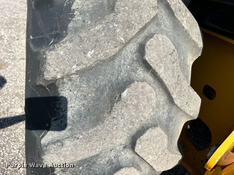 image for item EG0935 2010 John Deere 310J backhoe