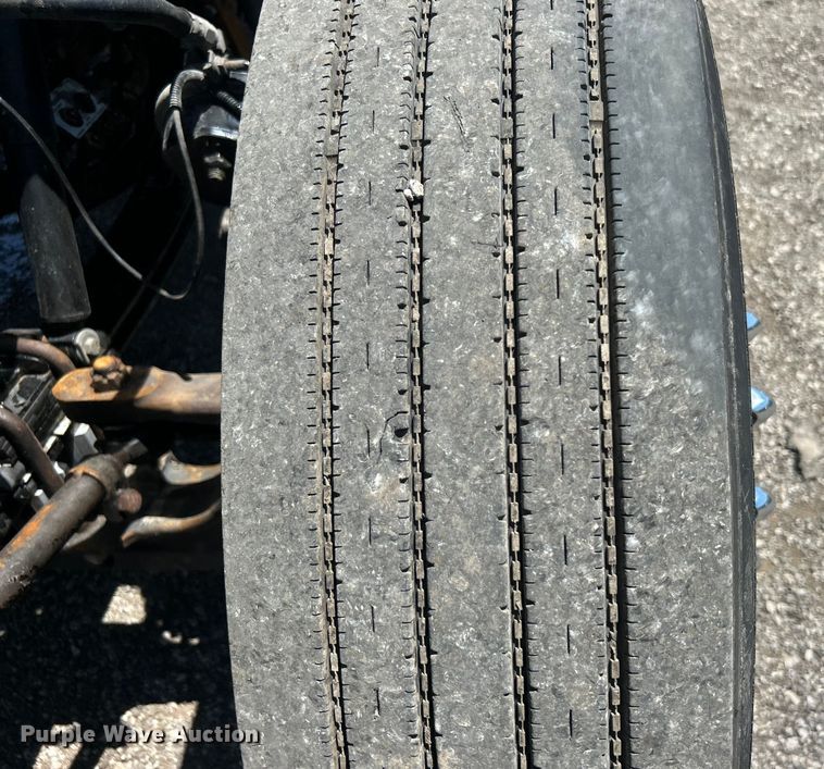 image for item EG0939 2005 Peterbilt  335 dump truck