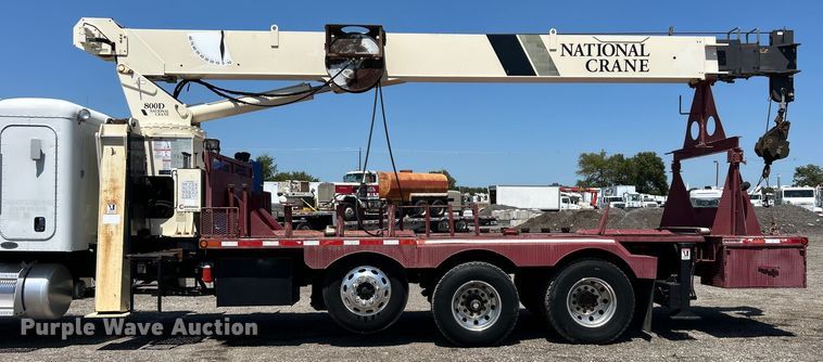 image for item EG0940 2009 Peterbilt  365 crane truck