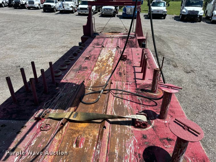 image for item EG0940 2009 Peterbilt  365 crane truck