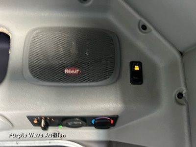 image for item EG0940 2009 Peterbilt  365 crane truck