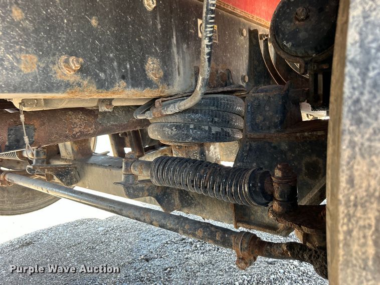 image for item EG0940 2009 Peterbilt  365 crane truck