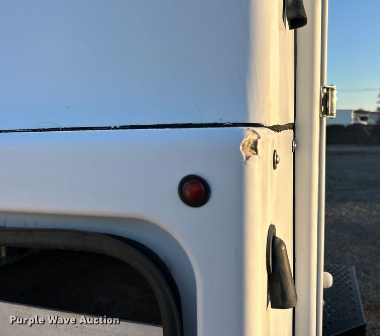 image for item EG0941 2011 Ford F350 Super Duty  SuperCab utility bed pickup truck