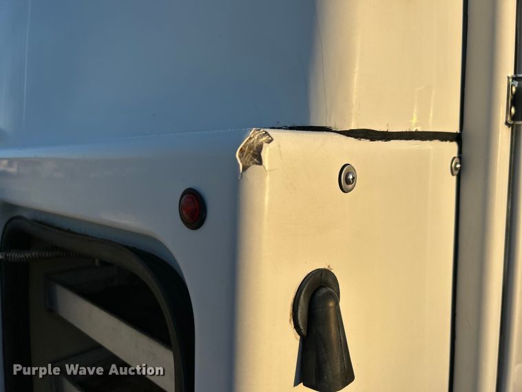 image for item EG0941 2011 Ford F350 Super Duty  SuperCab utility bed pickup truck