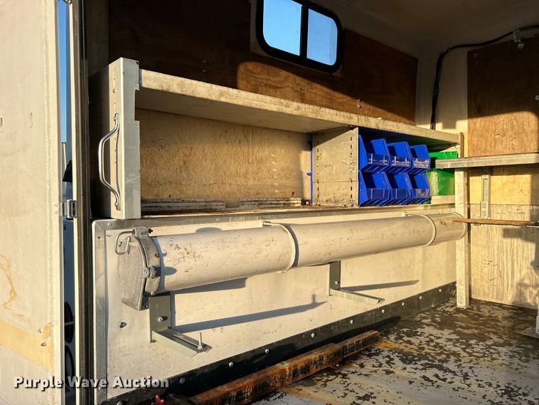 image for item EG0941 2011 Ford F350 Super Duty  SuperCab utility bed pickup truck