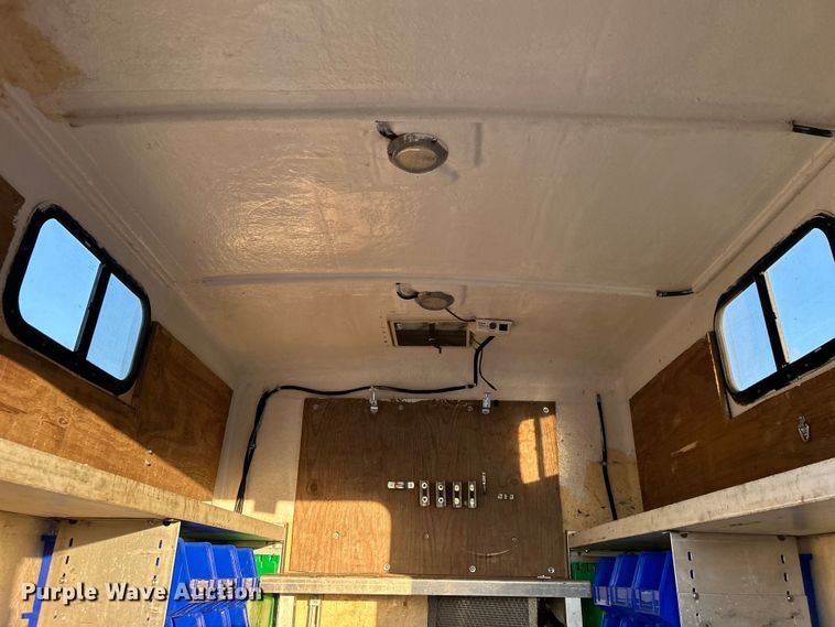 image for item EG0941 2011 Ford F350 Super Duty  SuperCab utility bed pickup truck