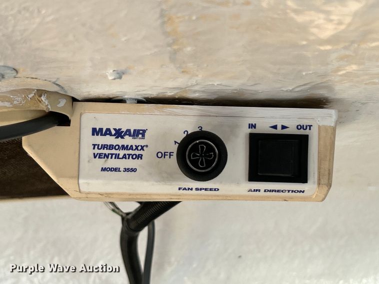 image for item EG0941 2011 Ford F350 Super Duty  SuperCab utility bed pickup truck