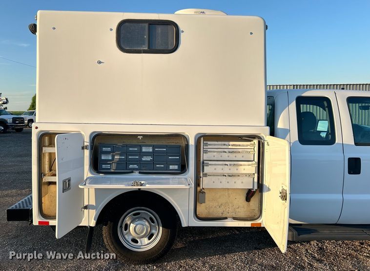 image for item EG0941 2011 Ford F350 Super Duty  SuperCab utility bed pickup truck