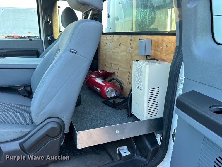 image for item EG0941 2011 Ford F350 Super Duty  SuperCab utility bed pickup truck