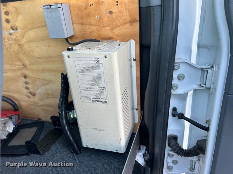 image for item EG0941 2011 Ford F350 Super Duty  SuperCab utility bed pickup truck