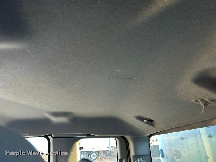 image for item EG0941 2011 Ford F350 Super Duty  SuperCab utility bed pickup truck