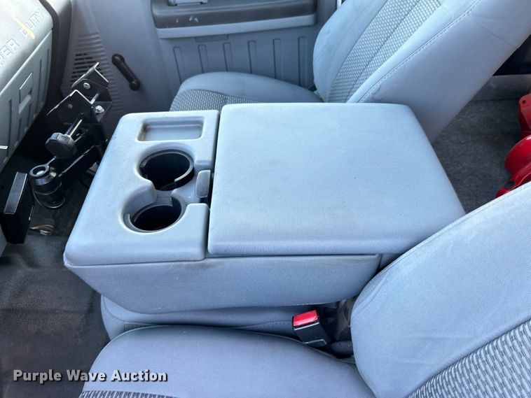 image for item EG0941 2011 Ford F350 Super Duty  SuperCab utility bed pickup truck