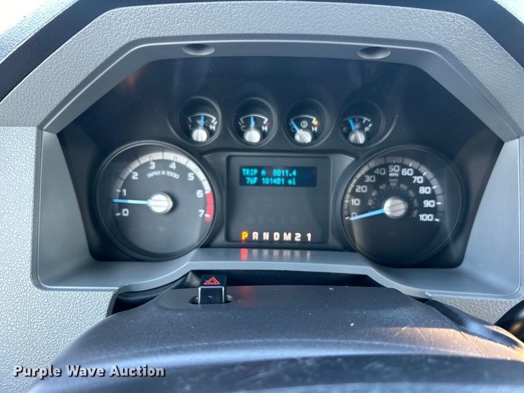 image for item EG0941 2011 Ford F350 Super Duty  SuperCab utility bed pickup truck