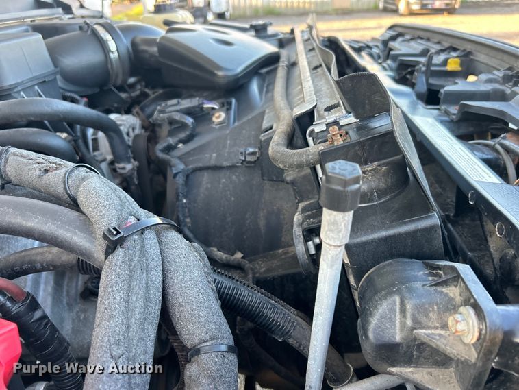 image for item EG0941 2011 Ford F350 Super Duty  SuperCab utility bed pickup truck