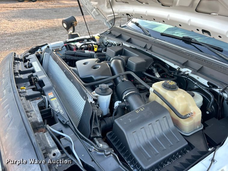 image for item EG0941 2011 Ford F350 Super Duty  SuperCab utility bed pickup truck