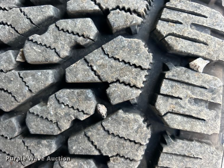 image for item EG0941 2011 Ford F350 Super Duty  SuperCab utility bed pickup truck