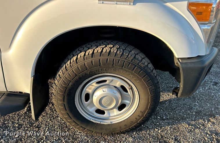 image for item EG0941 2011 Ford F350 Super Duty  SuperCab utility bed pickup truck