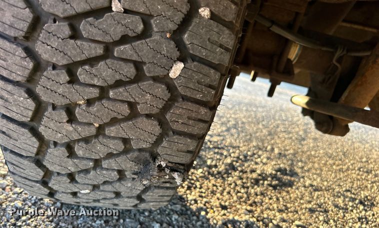 image for item EG0941 2011 Ford F350 Super Duty  SuperCab utility bed pickup truck