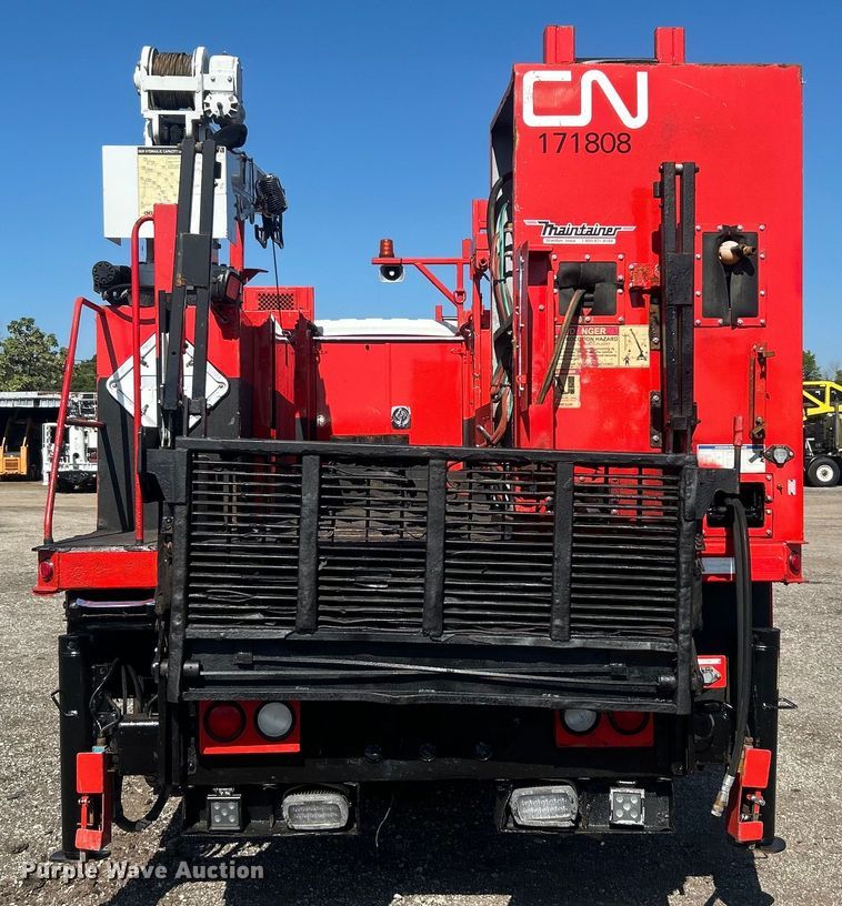 image for item EG0947 2012 International  7600  Crew Cab utility / service truck