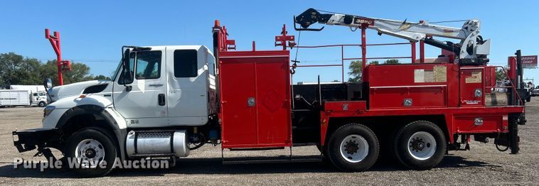 image for item EG0947 2012 International  7600  Crew Cab utility / service truck