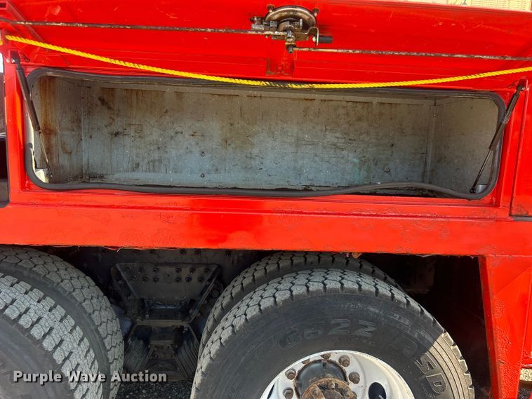 image for item EG0947 2012 International  7600  Crew Cab utility / service truck