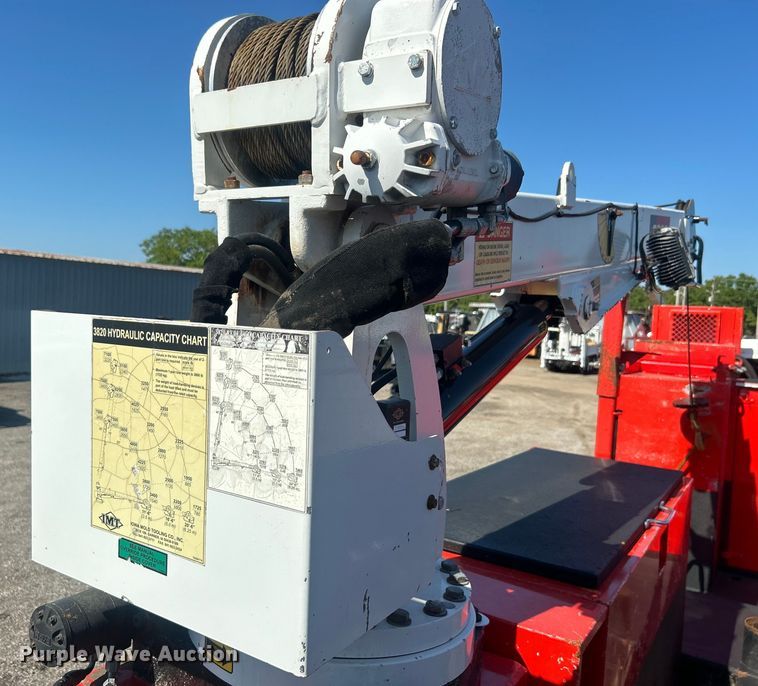 image for item EG0947 2012 International  7600  Crew Cab utility / service truck